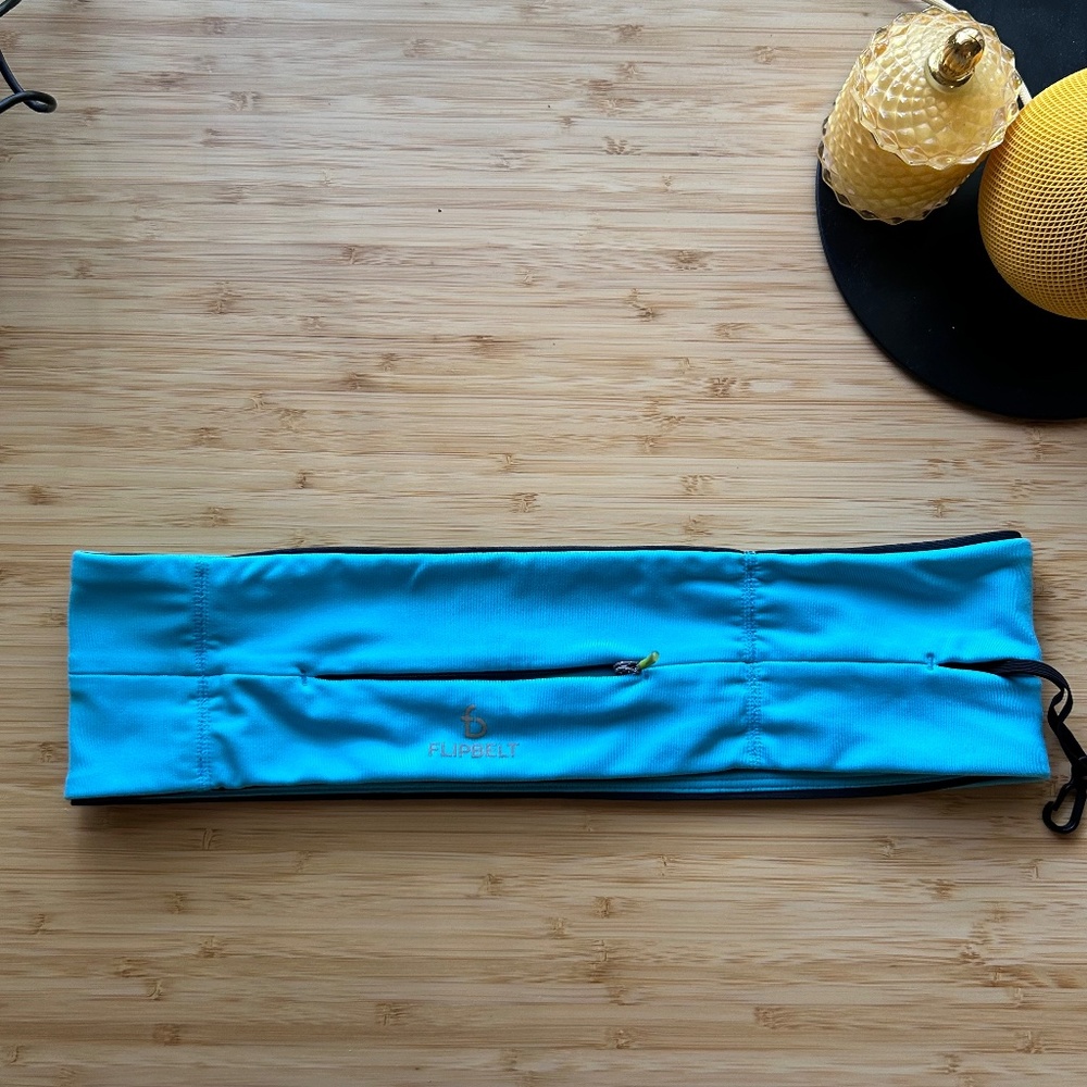 Waist Belt for running//walking/biking - FlipBelt